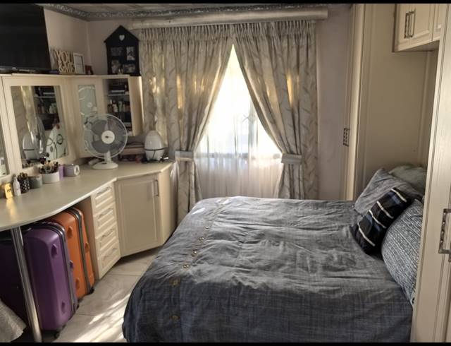 2 BEDROOM TOWNHOUSE FOR SALE IN BELLAIR